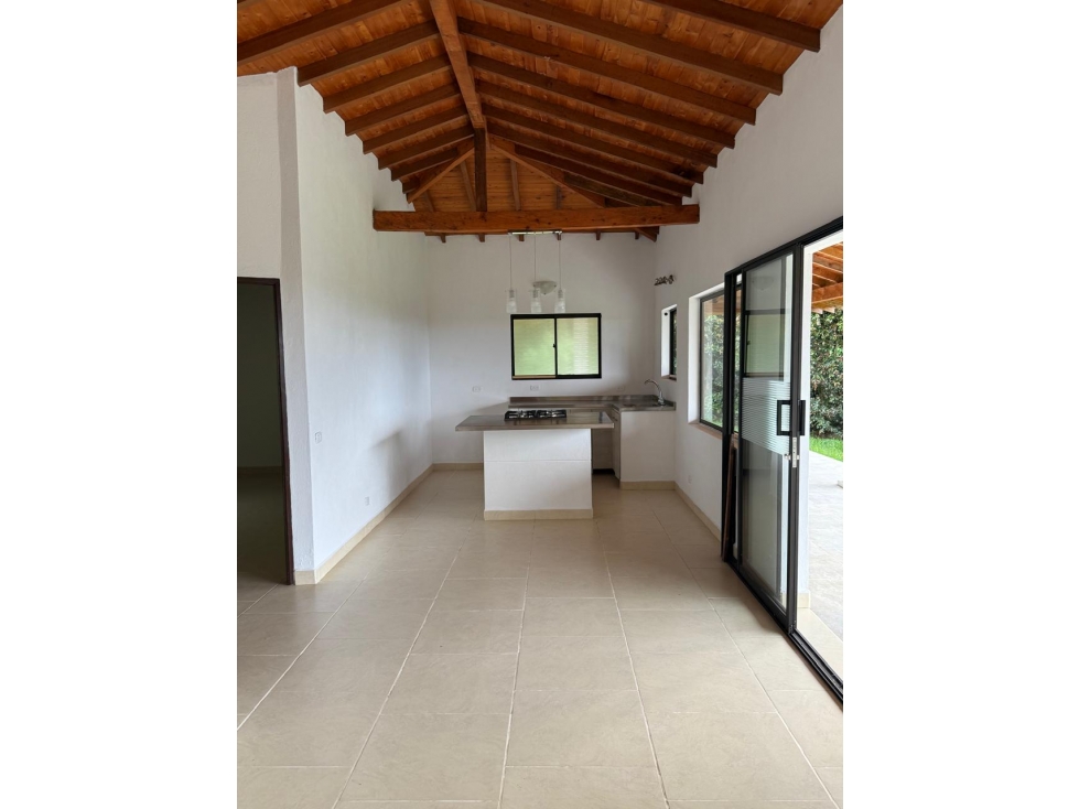 CASA CAMPESTRE EN VENTA - VÍA EL CANADÁ AL CARMEN DE VIBORAL — foto 3