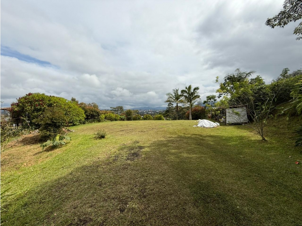LOTE EN VENTA EN EL CARMEN DE VIBORAL - VÍA EL CANADÁ AL CARMEN