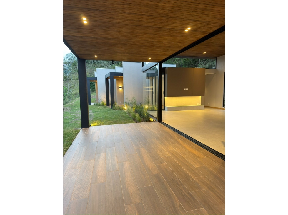 CASA FINCA ESPECTACULAR A LA VENTA EN EL RETIRO - URBANIZACIÓN CERRADA — foto 2