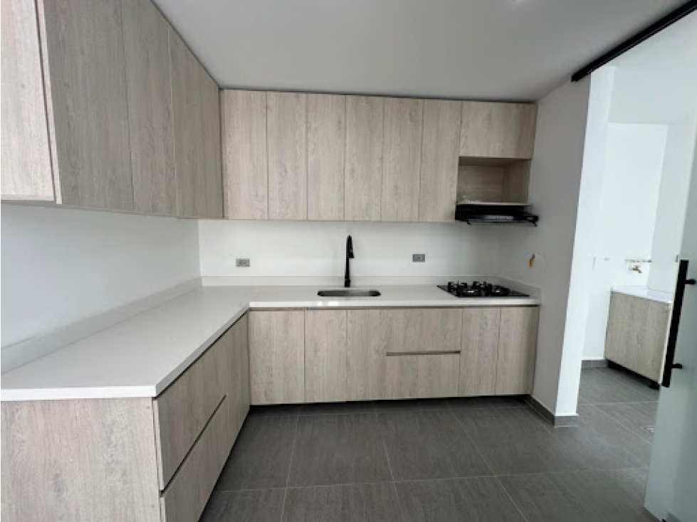 CASA EN VENTA EN LA CEJA UNIDAD CERRADA - PARA ESTRENAR