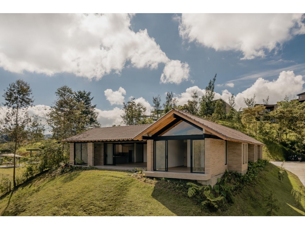 CASA CAMPESTRE EN VENTA EN EXCLUSIVA PARCELACIÓN DE EL RETIRO — foto 2