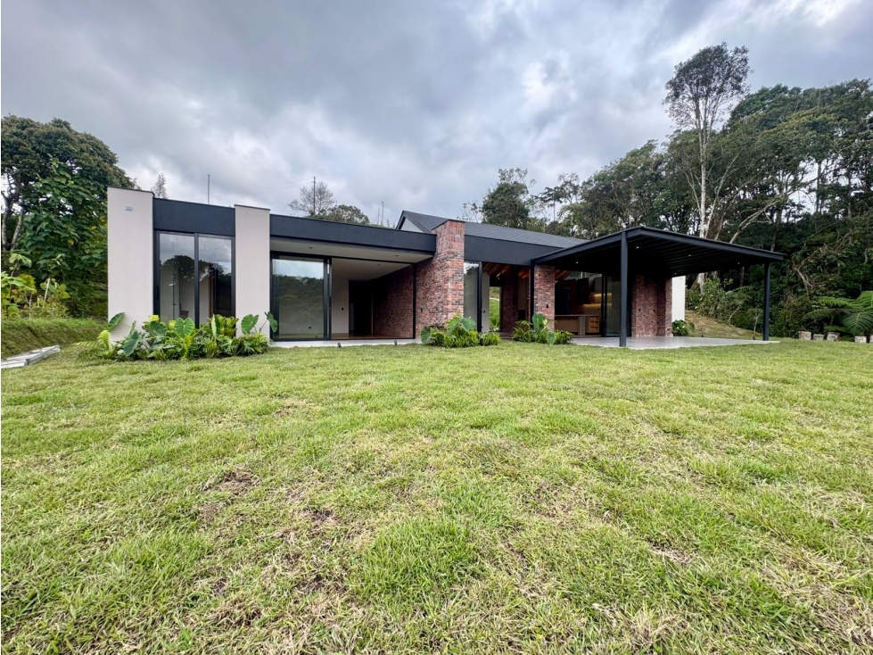 CASA CAMPESTRE EN VENTA EN EL RETIRO - SECTOR PANTANILLO