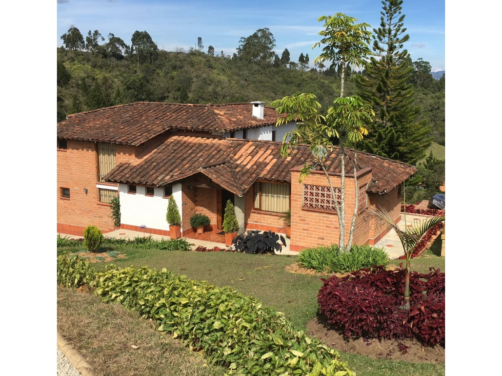CASA CAMPESTRE EN VENTA CERCA AL AEROPUERTO JMC