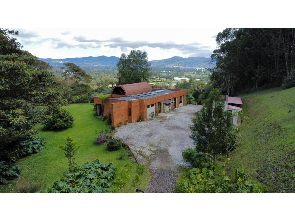 CASA CAMPESTRE EN VENTA EN VÍA LA CEJA - UNIDAD CERRADA — foto 2