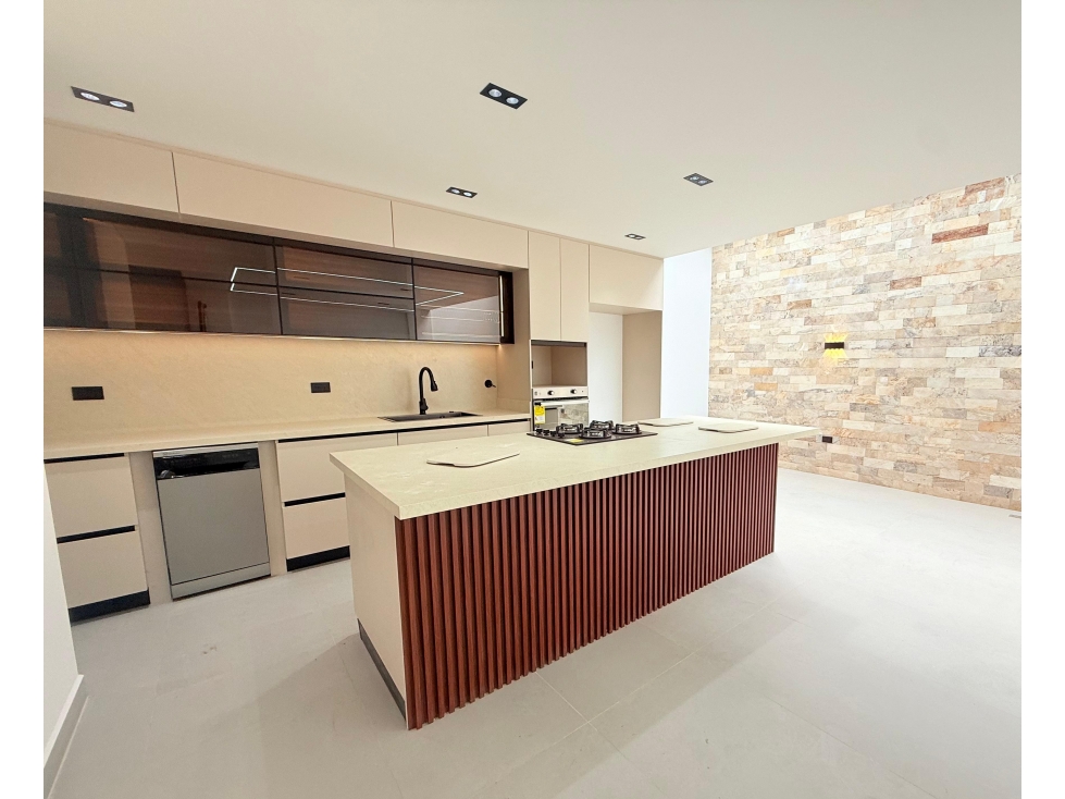 EXCLUSIVA CASA EN VENTA EN GUALANDAY - UNIDAD CERRADA - PARA ESTRENAR