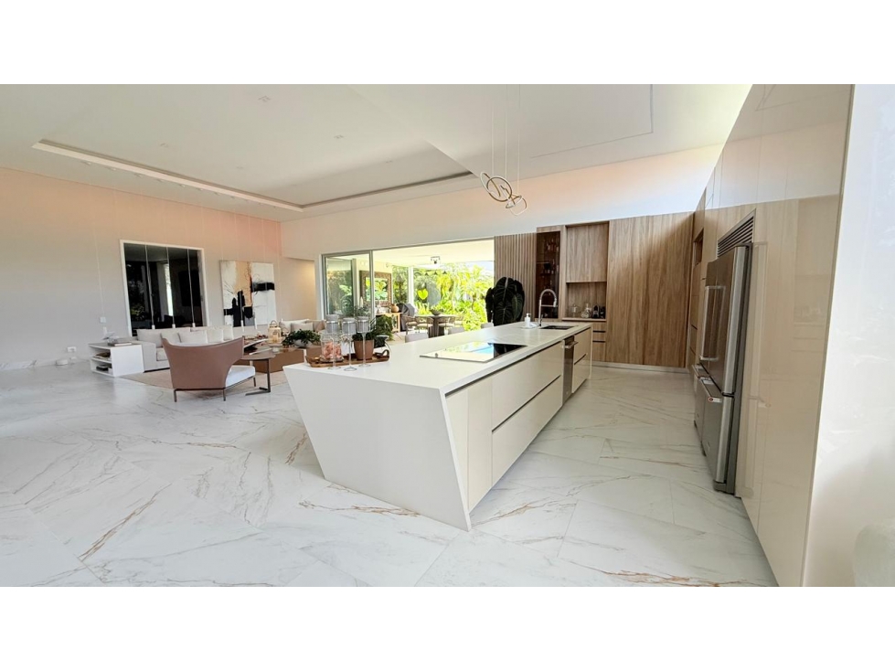 EXCLUSIVA CASA EN VENTA EN LLANOGRANDE - UNIDAD CERRADA — foto 3