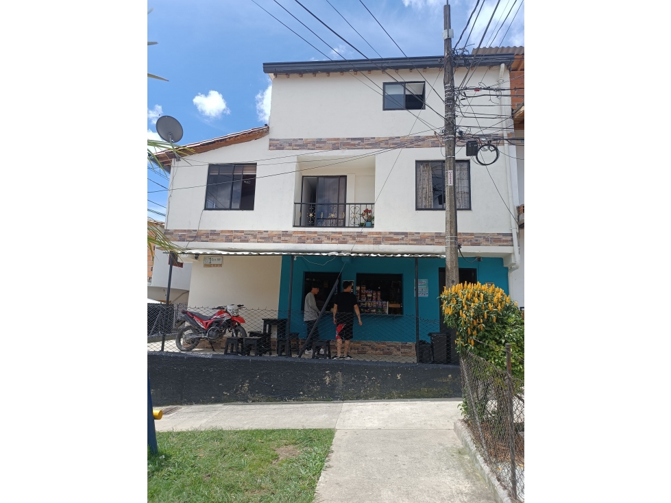 VENTA DE CASA CENTRO DE RIONEGRO