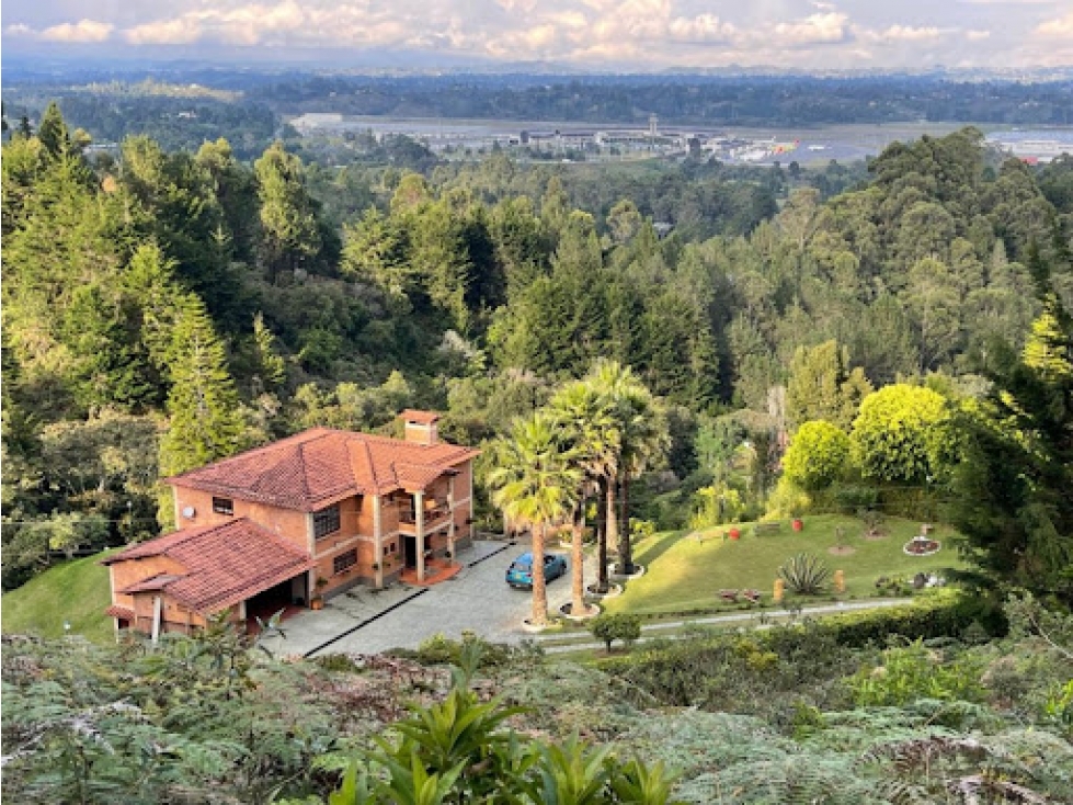 CASA CAMPESTRE EN VENTA - A 5 MINUTOS DEL AEROPUERTO - UNIDAD CERRADA — foto 2