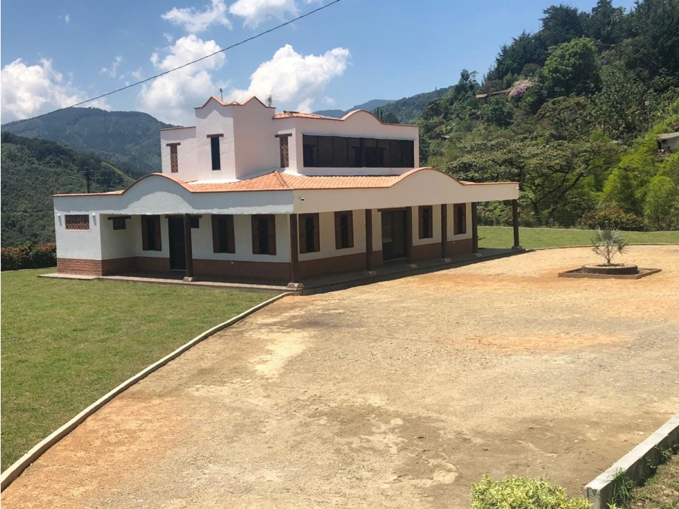 FINCA A LA VENTA EN EL RETIRO - CON SEGURIDAD YA INSTALADA - 1