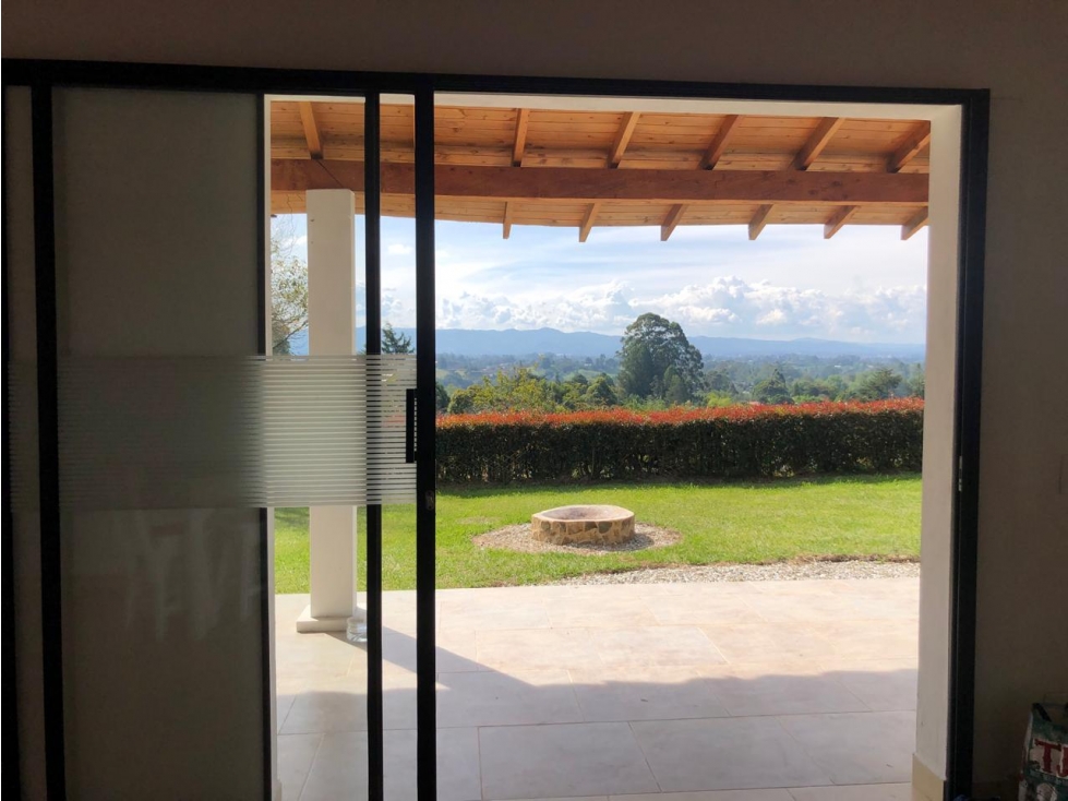 CASA CAMPESTRE EN VENTA - VÍA EL CANADÁ AL CARMEN DE VIBORAL — foto 2