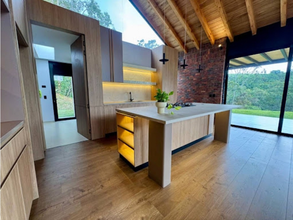 CASA CAMPESTRE EN EXCLUSIVA PARCELACIÓN EN EL RETIRO