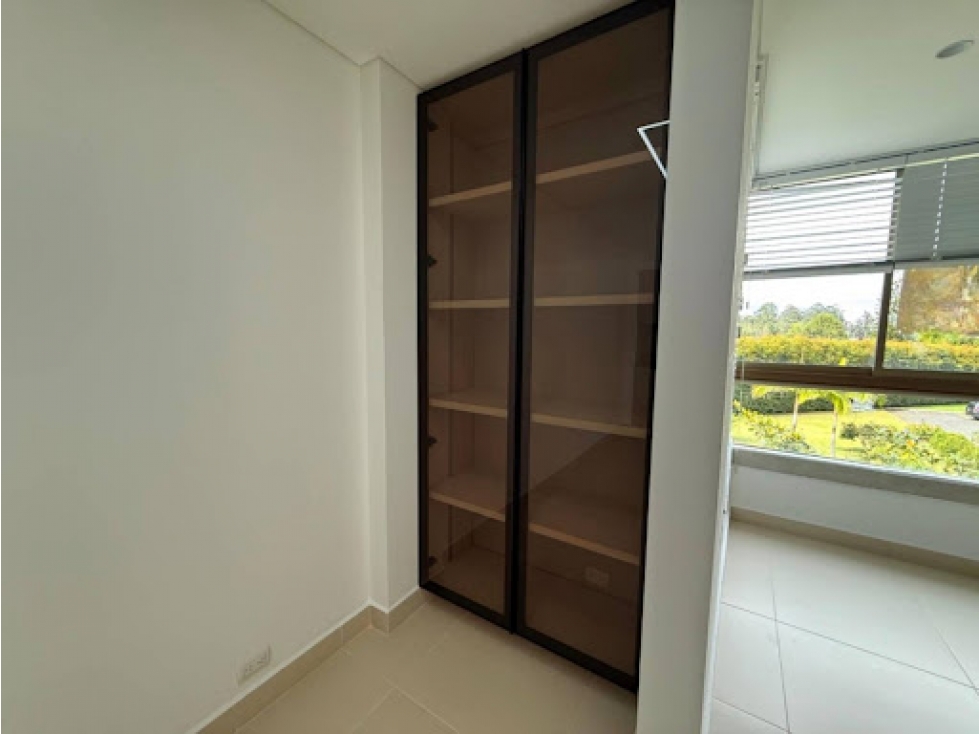 APARTAMENTO EN VENTA EN LLANOGRANDE - UNIDAD CERRADA — foto 5