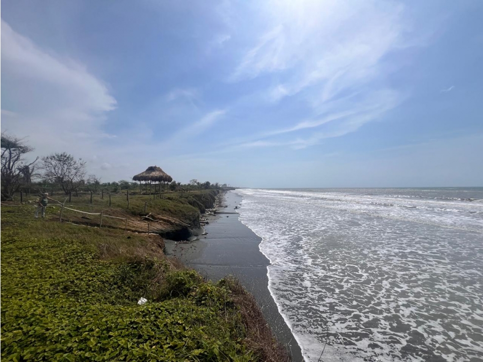 LOTE AL FRENTE DE LA PLAYA A LA VENTA - LOS CORDOBAS - 5