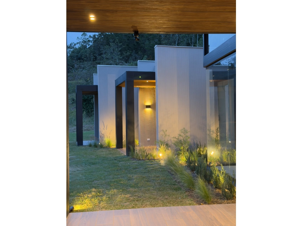 CASA FINCA ESPECTACULAR A LA VENTA EN EL RETIRO - URBANIZACIÓN CERRADA — foto 3