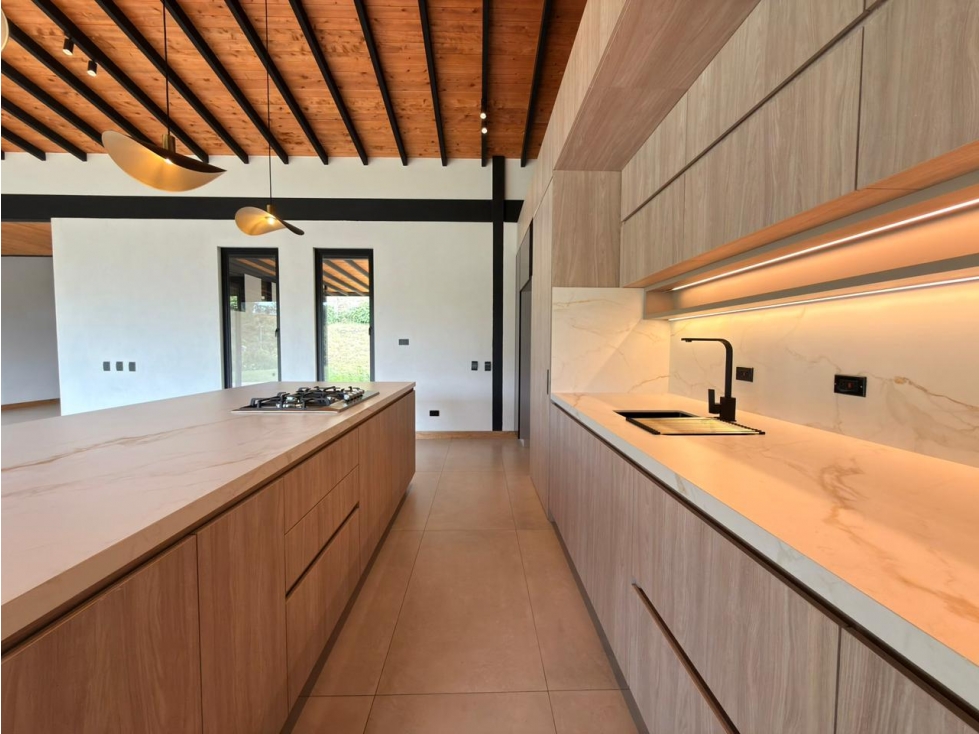 CASA CAMPESTRE EN VENTA EN EL RETIRO - MONTESERENO — foto 2