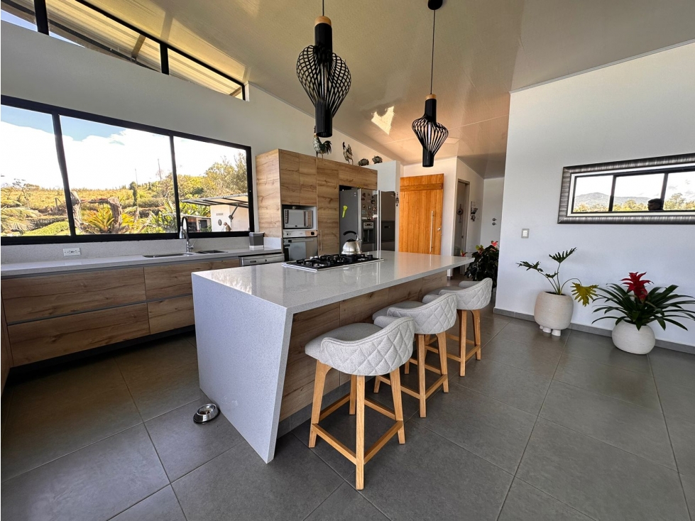 CASA CAMPESTRE EN VENTA Y ARRIENDO EN EL CARMEN DE VIBORAL