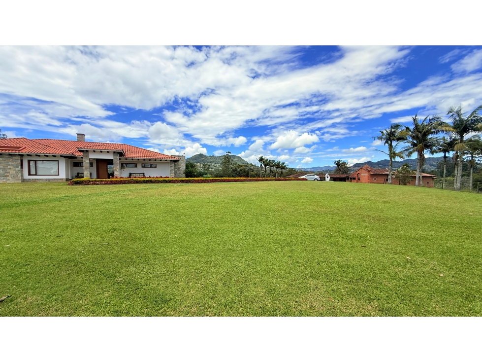 FINCA ESPECTACULAR EN VENTA - VILACHUAGA - PESEBRERAS — foto 2