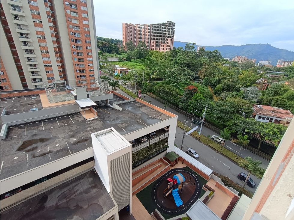 Acogedor Apartamento con Zonas Comunes Excepcionales en La Estrella — foto 2