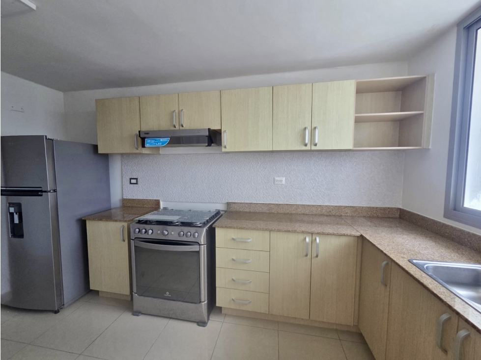 Se vende increible apartamento en Ph Rokas, Condado del Rey — foto 2