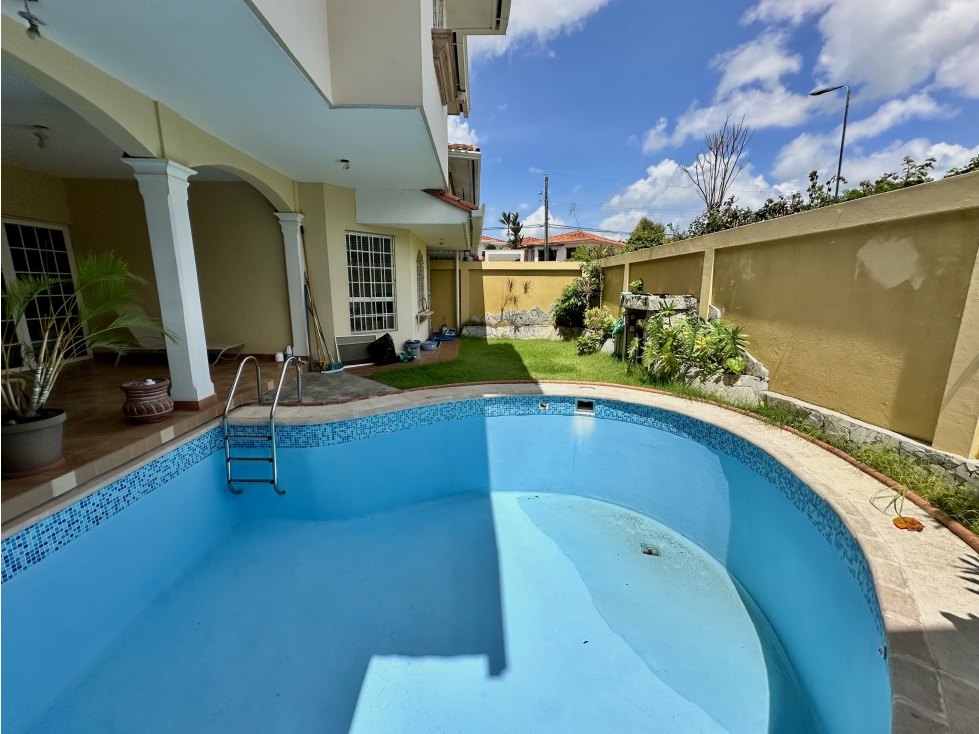 Se vende casa en Altos de Panama con piscina y patio — foto 3