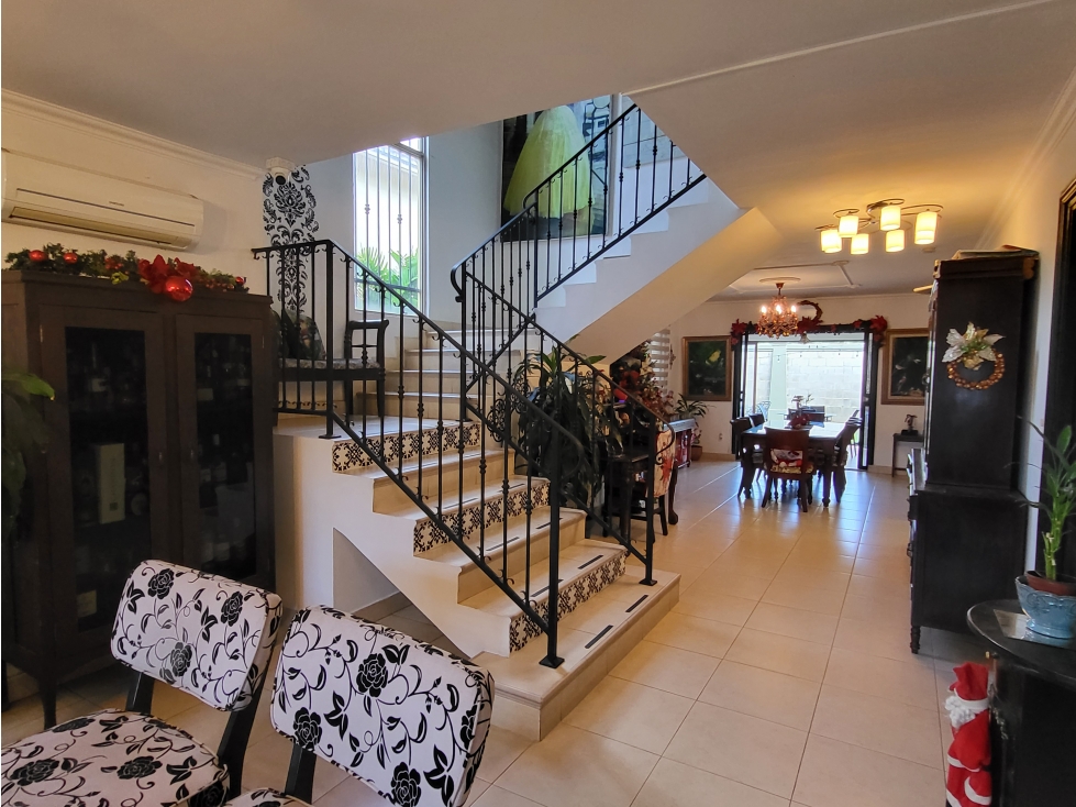 Se vende casa en Paseo Dorado, Condado del Rey