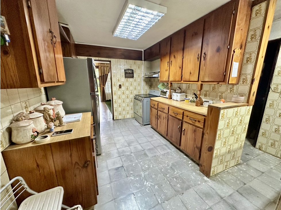 Se vende casa en El Carmen, con local incluido - 5