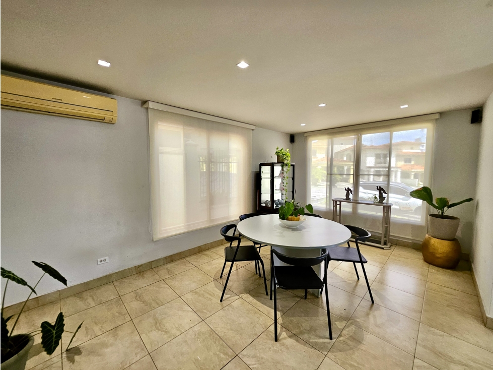 Se vende y alquila casa en Paseo Dorado, Condado del Rey — foto 3