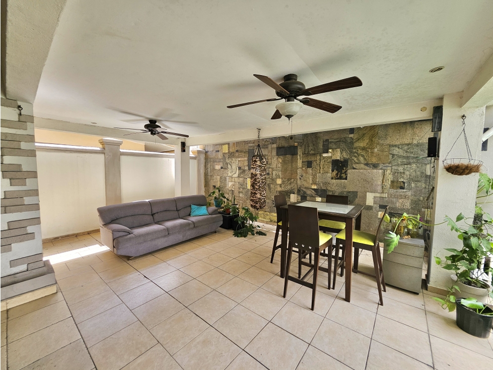 Se vende y alquila casa en Paseo Dorado, Condado del Rey — foto 6