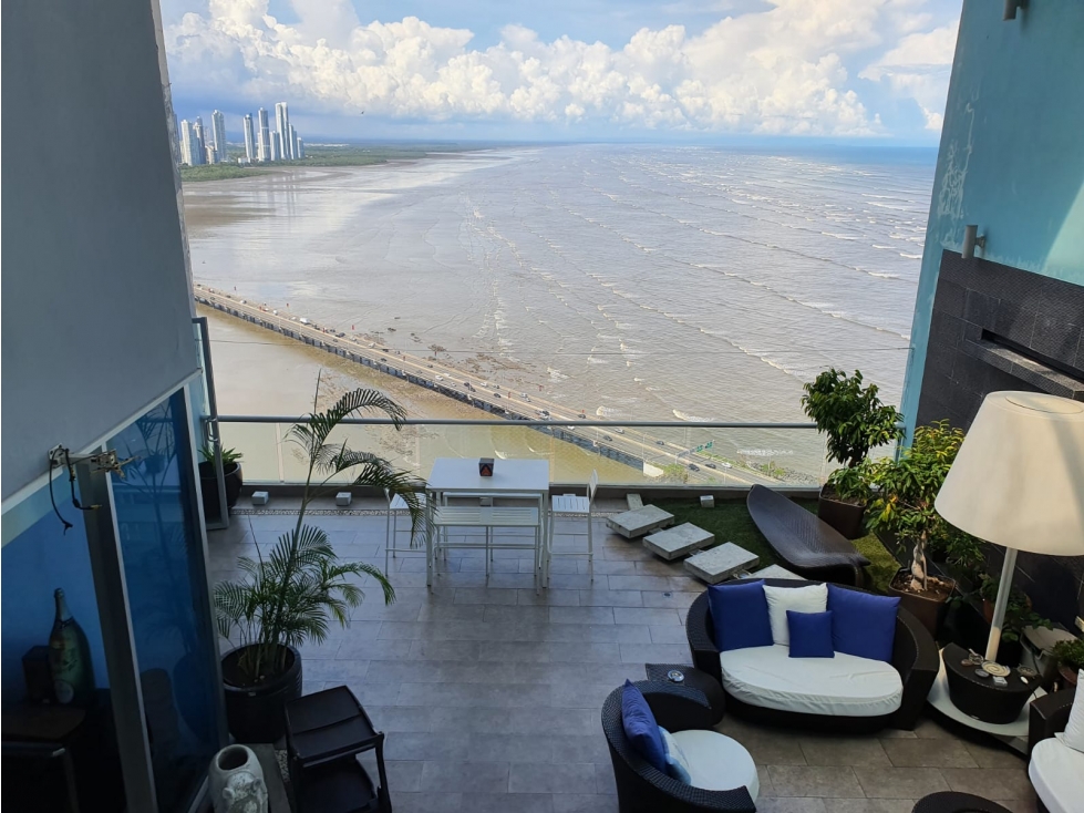 Se vende Penthouse de dos niveles en Coco del Mar, Ocean Sky