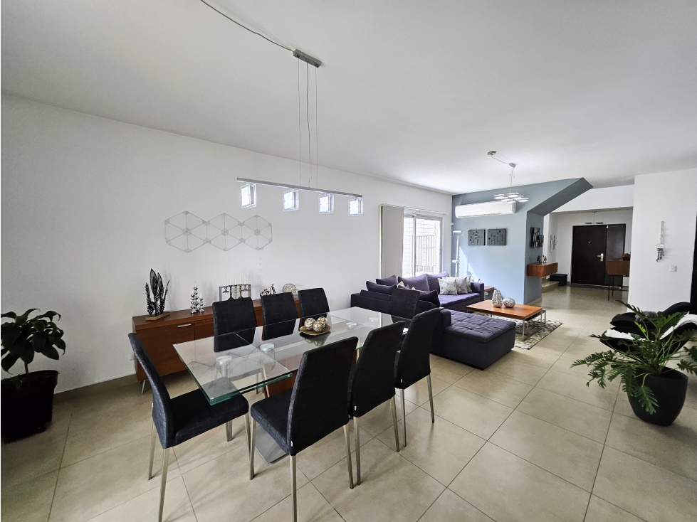 Se vende casa en Dorado Village, Condado del Rey — foto 4