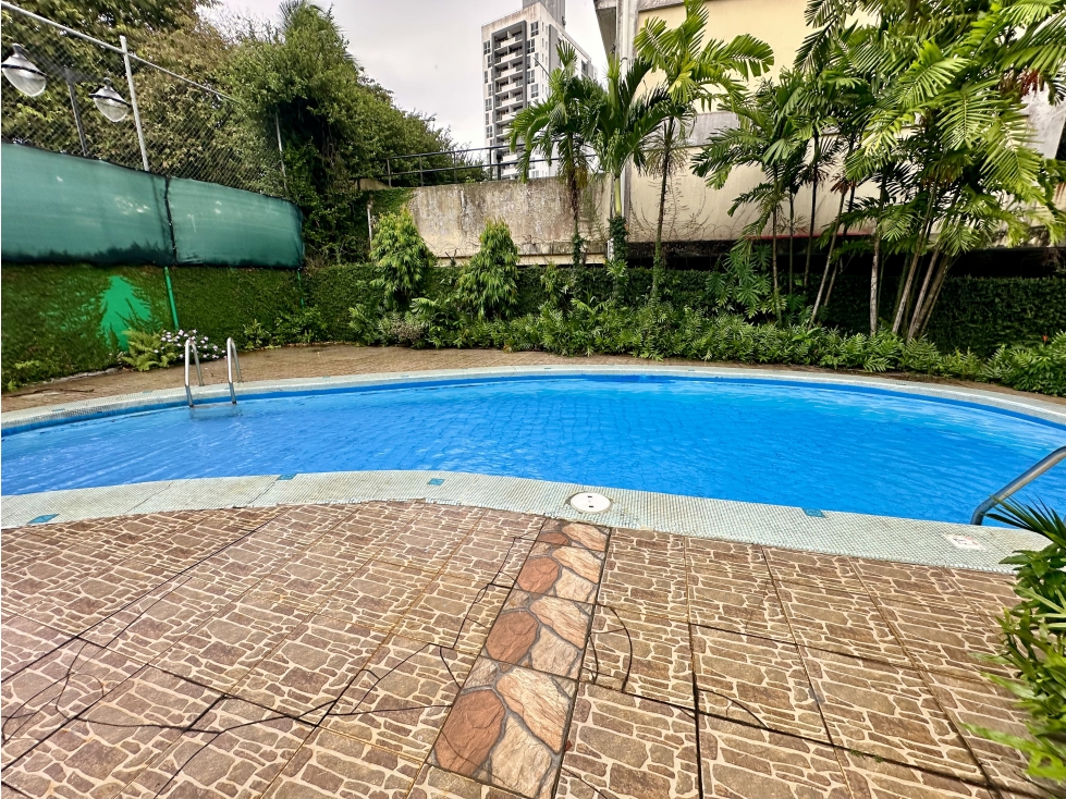 Se vende casa en El Carmen, con local incluido - 3
