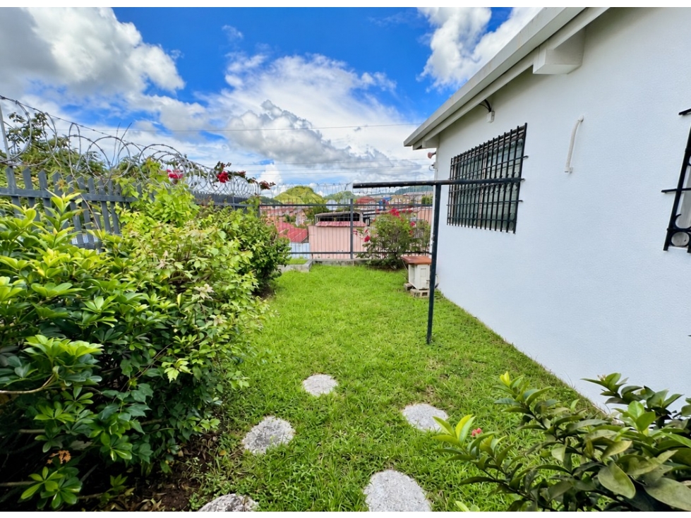 Se vende casa en Altos de Santa Maria, cerca de Altos de Panama