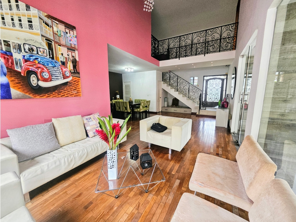 Se vende casa en Fuente del Fresno, Altos de Panamá — foto 6