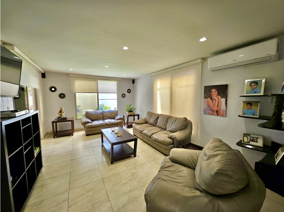 Se vende y alquila casa en Paseo Dorado, Condado del Rey — foto 2