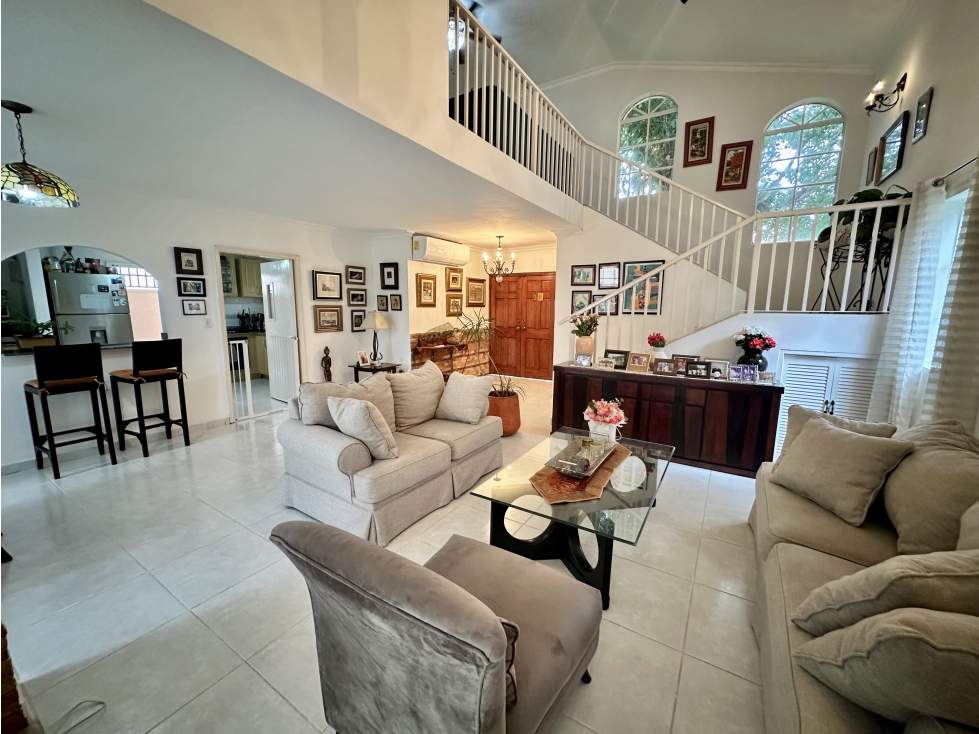 Venta de casa en Altos de Panamá, Fuente del Fresno — foto 2