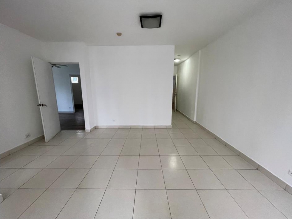 Se vende apartamento en Torre Capri, San Francisco — foto 3
