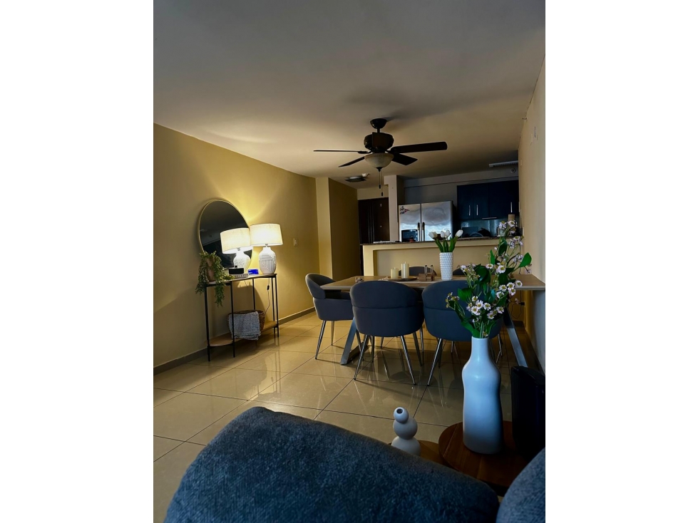 Se vende apartamento en Terrazas del Rey, Condado del Rey