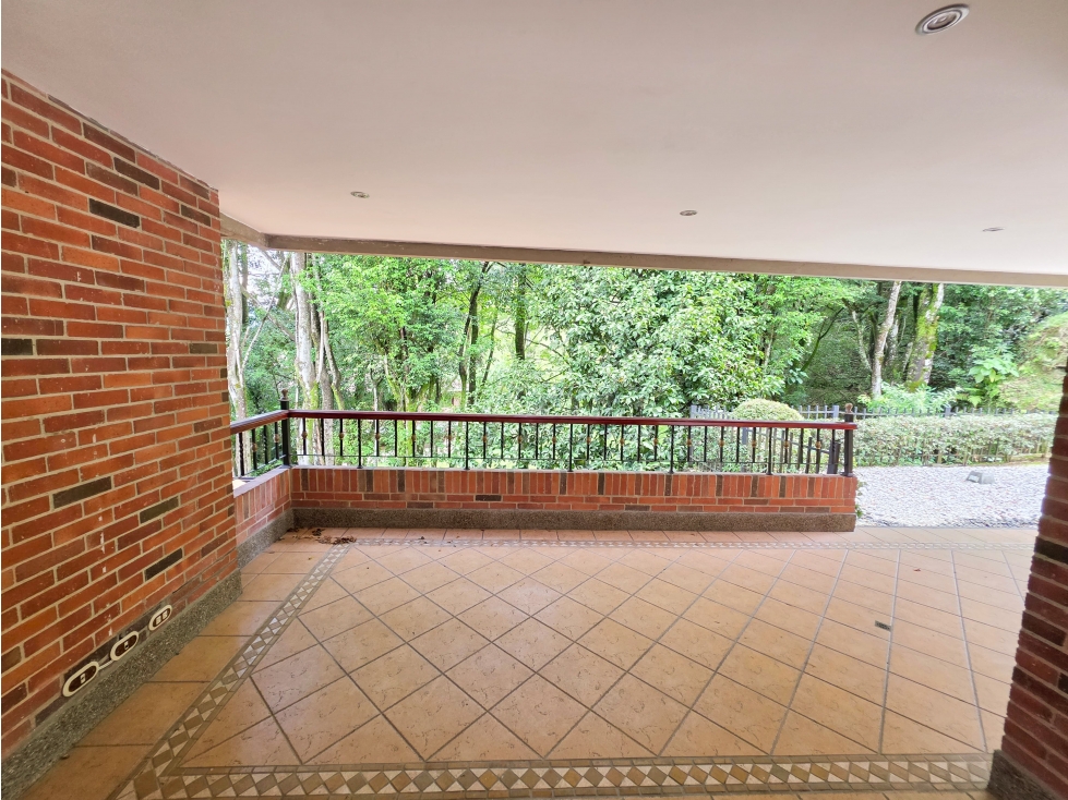 CASA EN EL POBLADO - UBICACIÓN EXCLUSIVA — foto 3