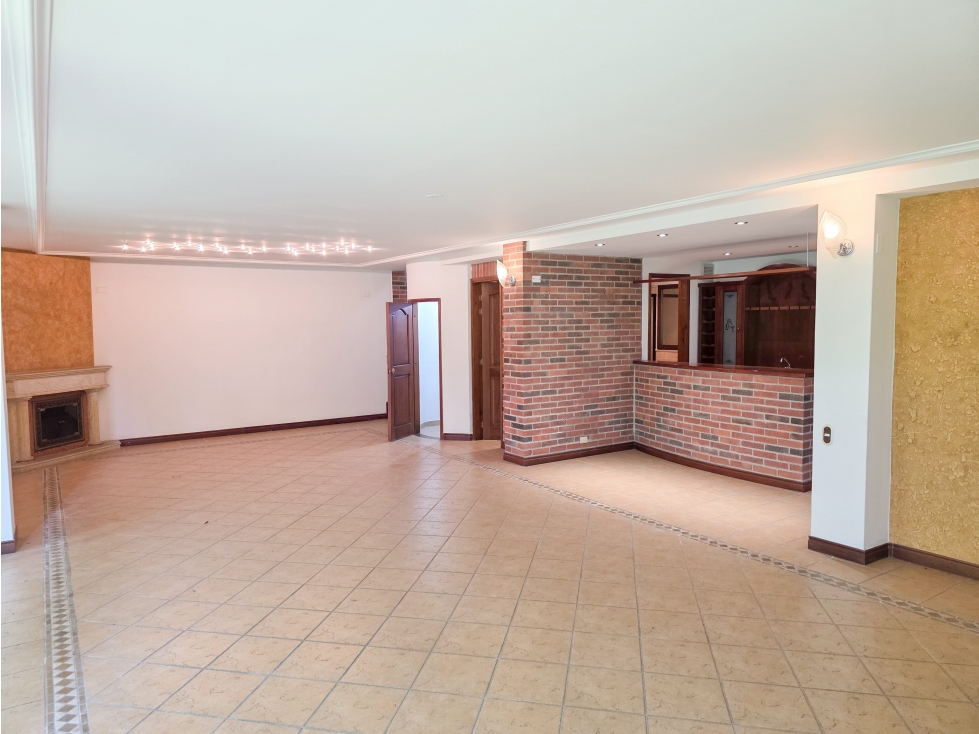 CASA EN EL POBLADO - UBICACIÓN EXCLUSIVA — foto 4