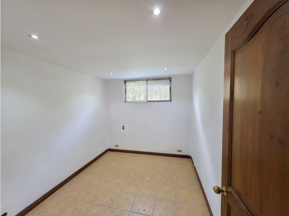 CASA EN EL POBLADO - UBICACIÓN EXCLUSIVA — foto 6