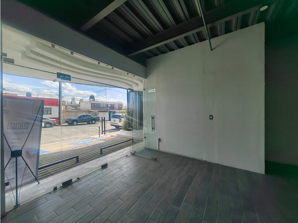 Local comercial sobre avenida en planta baja - 6