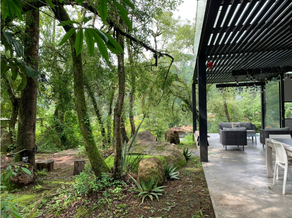 Casa en venta, Con gran terreno, Cerca del Club de Golf Avándaro — foto 3