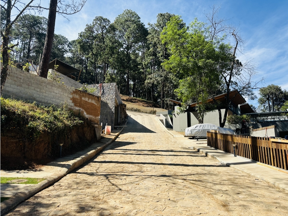 Terreno En Avandaro Con Cancha de Padel (condominio)