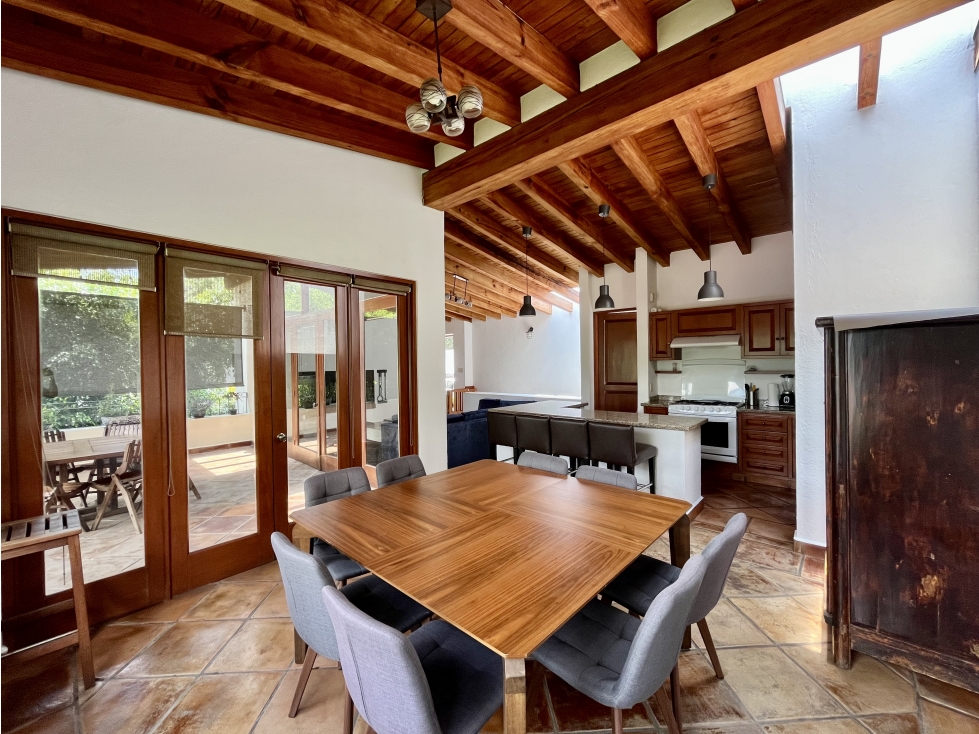 Villa en renta amueblada, dentro del club de Golf Avàndaro. — foto 3