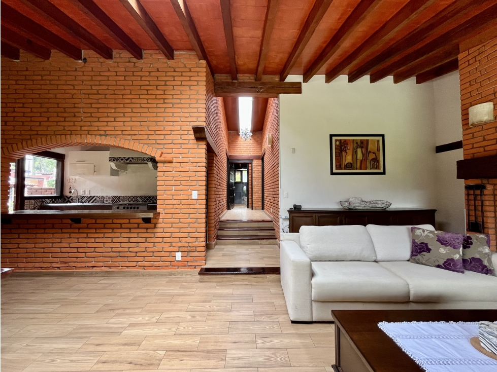 Casa en renta, amueblada, cerca del club de golf, Avándaro.