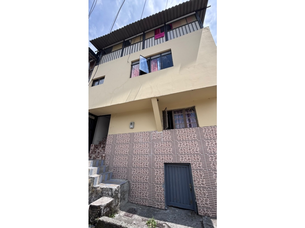 VENDO CASA EN MANIZALES EN ALTO PERSIA