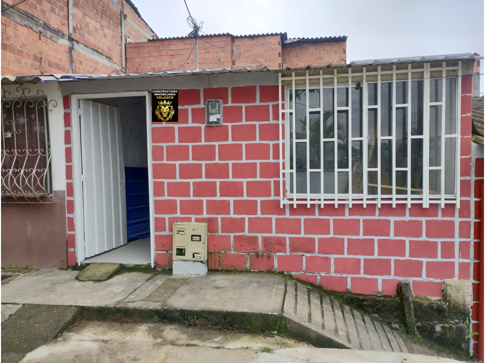 CASA EN VENTA EL REMANSO