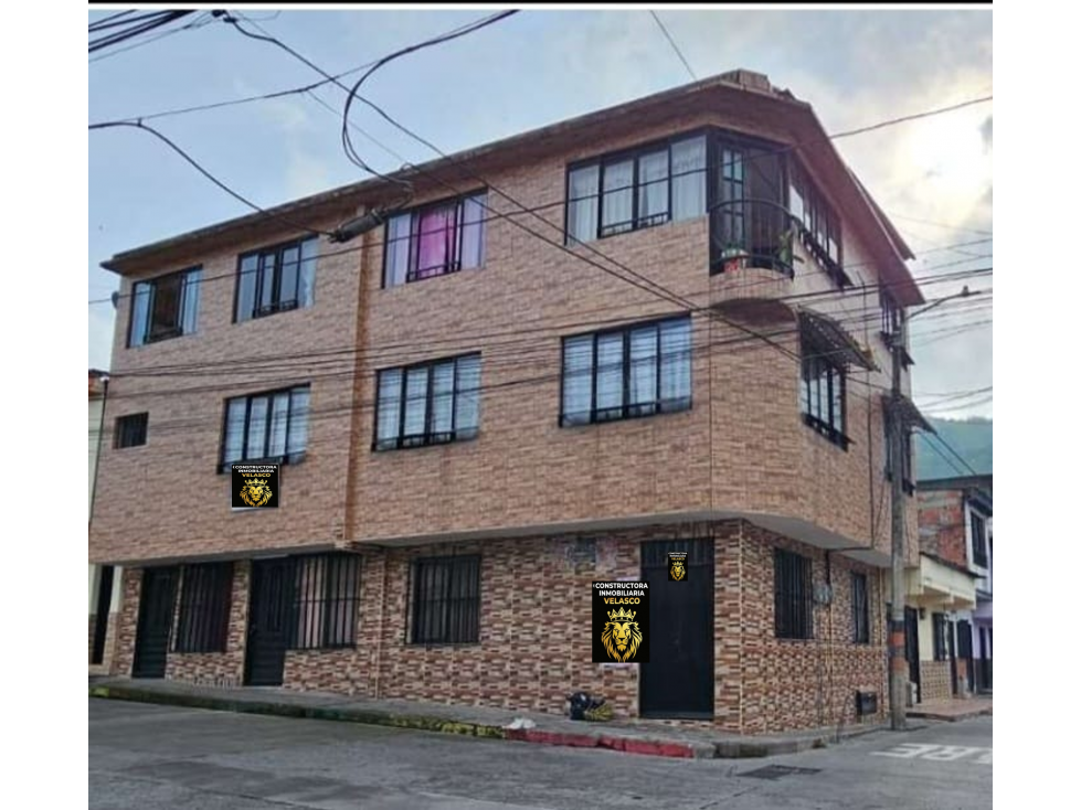 CASA EN VENTA CHINCHINA/KENNEDY - 1