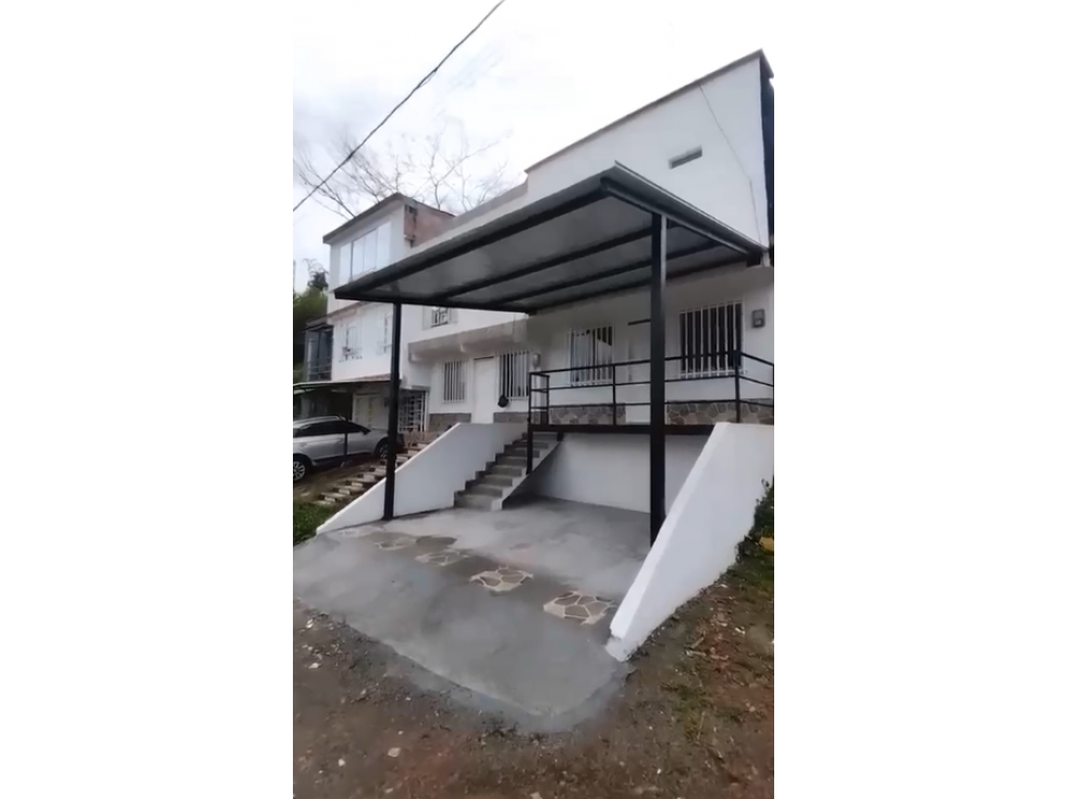 VENDO CASA EN DOSQUEBRADAS