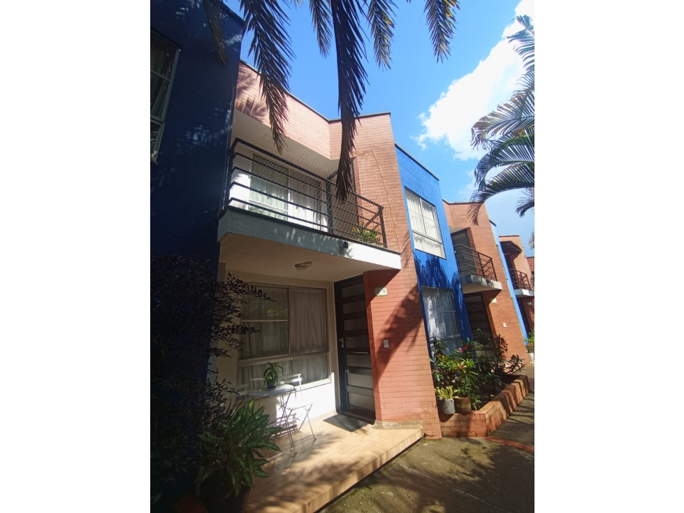 CASA EN VENTA DOSQUEBRADAS/SAKABUMA